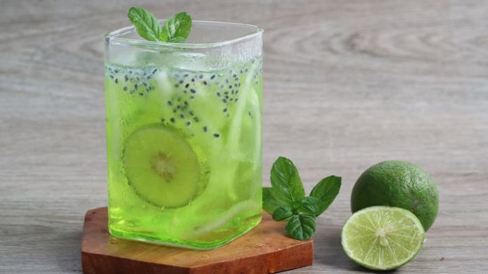 Minuman Segar Tradisional Yang Menyegarkan Di Cuaca Panas
