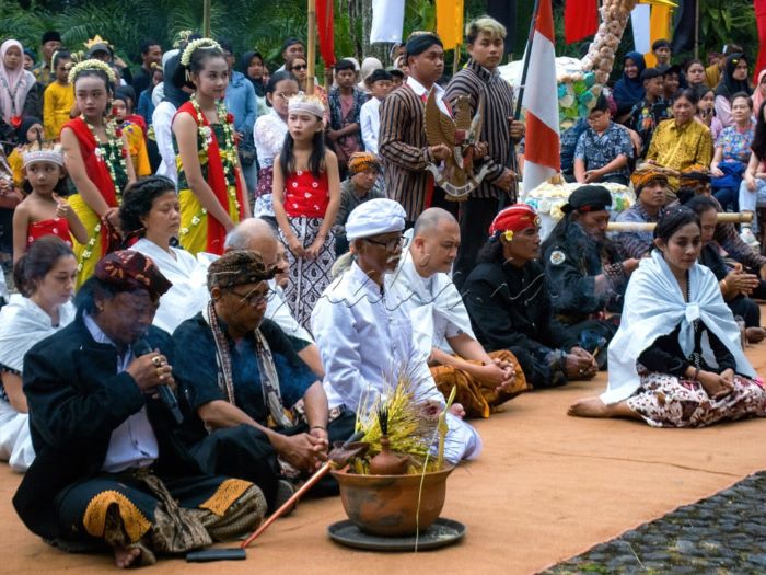 Kebiasaan Unik Masyarakat Yang Masih Bertahan Hingga Kini
