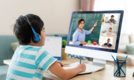 Kebiasaan Baru Masyarakat Di Era Serba Online
